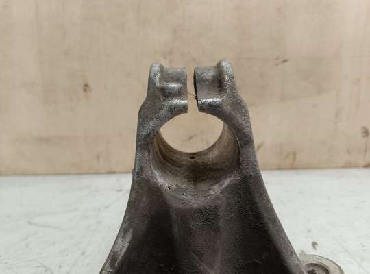 купить Кулак подвески на Volkswagen Passat B6 (3C)