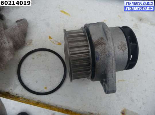 купить Насос водяной помпа на Volkswagen Golf IV (1J)