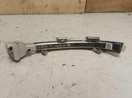 купить Повторитель в зеркало на Volkswagen Golf VII (5G)