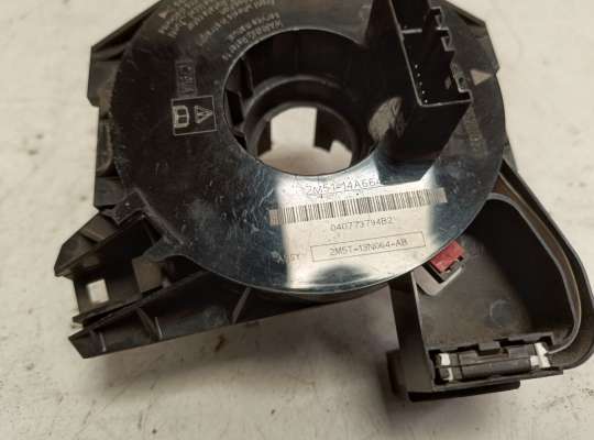 купить Подрулевой шлейф (кольцо SRS) на Ford Focus I