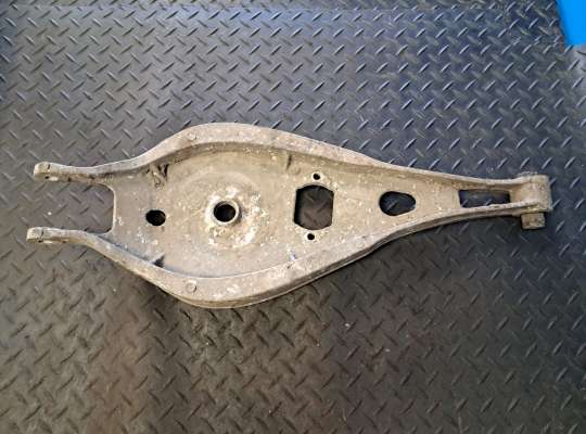 Рычаг задний поперечный левый BM2786429 на BMW 3 (E46)