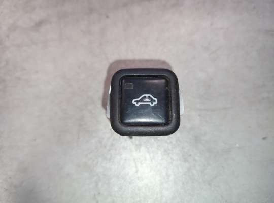 Кнопки на Audi A8 (D2, 4D)