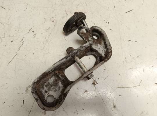 купить Кронштейн заднего рычага на Ford Mondeo III