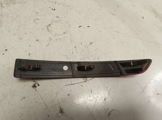 купить Отражатель в бампер на Volkswagen Jetta VI (1B)