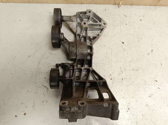 Кронштейн прочее на Mercedes-Benz A (W169)