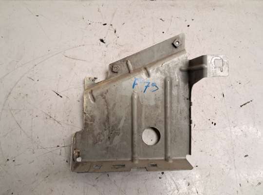 купить Кронштейн крепления крыла на Renault Master III