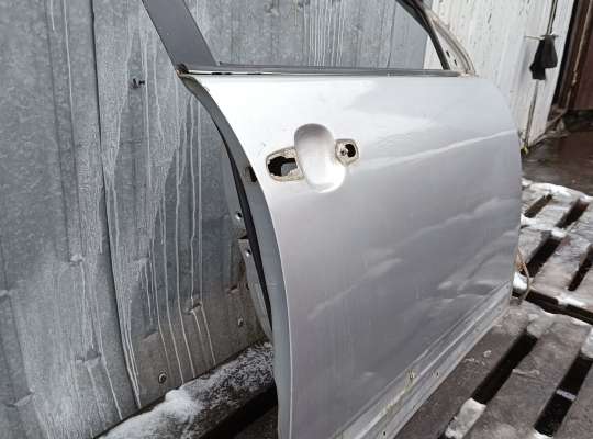 купить Дверь боковая на Pontiac Vibe