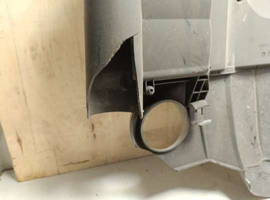 купить Корпус воздушного фильтра на Chrysler Crossfire