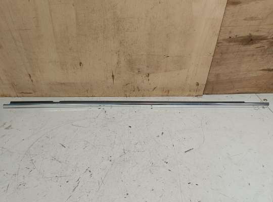 купить Молдинг стекла двери на Volkswagen Tiguan II