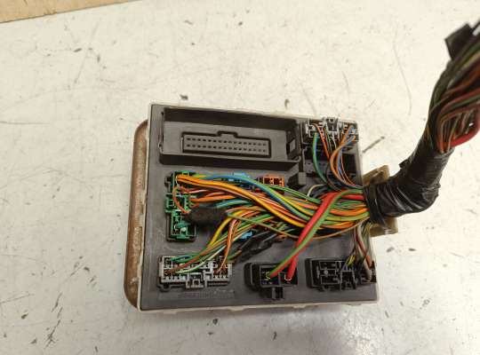 купить Блок предохранителей на Ford Focus I