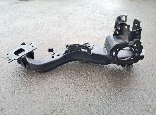 купить Рычаг подвески на Nissan Qashqai I (J10)