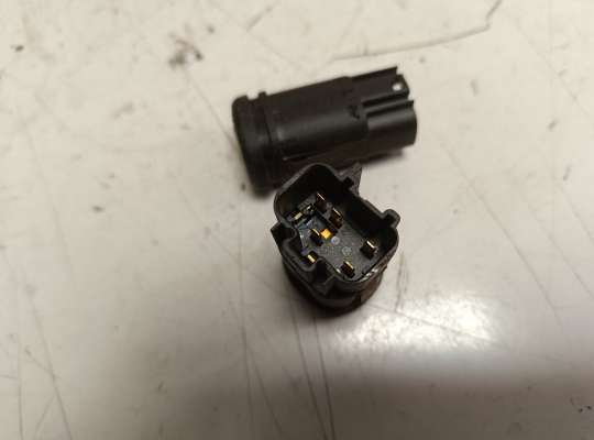 купить Кнопка включения обогрева сидений на Ford Focus I