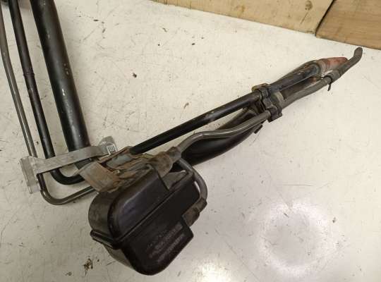 Горловина топливного бака