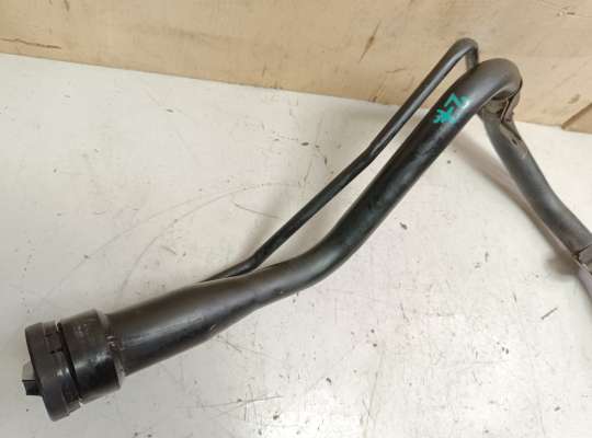 Горловина топливного бака на Toyota Camry XV10