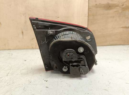 купить Фонарь крышки багажника на Volkswagen Golf VI (5K)