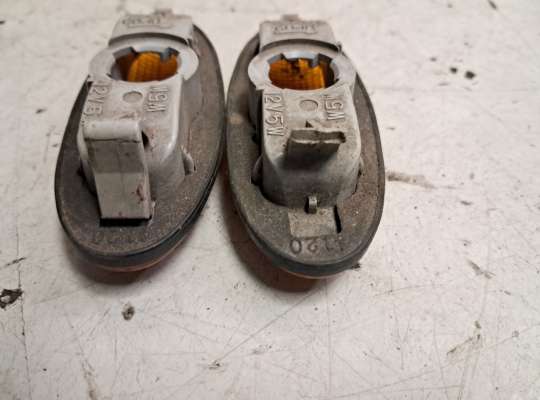 купить Повторитель поворота в крыло на Mazda 626 IV GE