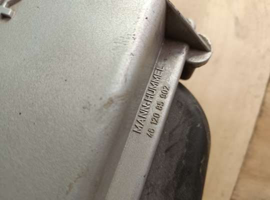 купить Корпус воздушного фильтра на Chrysler Crossfire