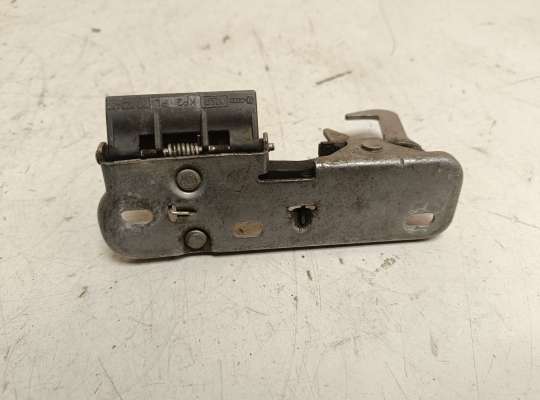 купить Крючок капота на Volkswagen Tiguan I (5N)