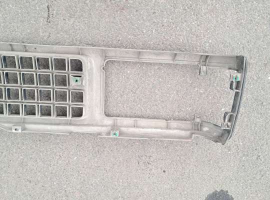 купить Решетка радиатора Trooper I на Isuzu Trooper II (LS)