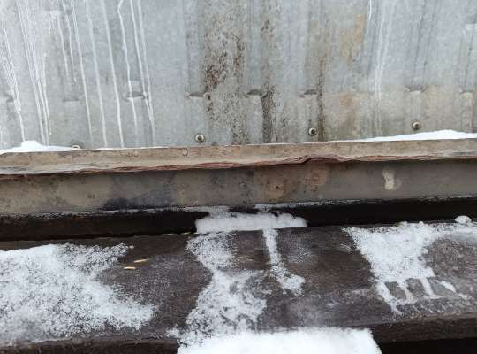 Панель передняя (телевизор) на Pontiac Vibe