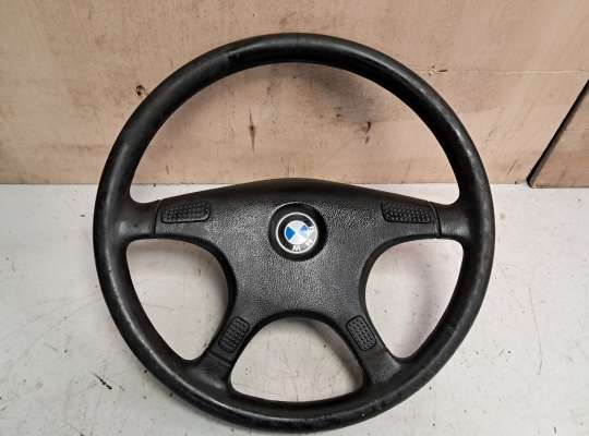 купить Руль на BMW 5 (E34)