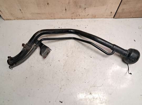 купить Горловина топливного бака на Nissan Primera (P12)