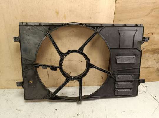 купить Диффузор (кожух) вентилятора радиатора на Volkswagen Tiguan II