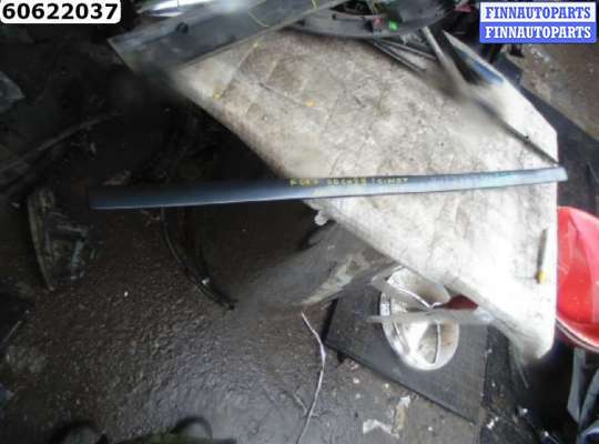 Накладка двери передней левой FO1683394 на Ford Focus II