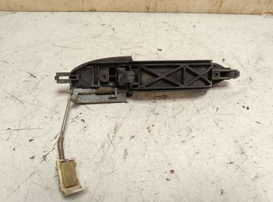 купить Ручка двери наружная на Ford Focus I