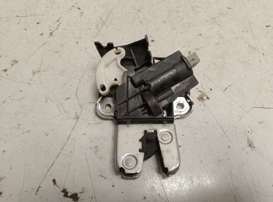 купить Замок багажника на Volkswagen Passat B7 (36)