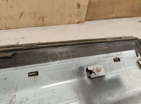 купить Накладка двери на Volkswagen Tiguan I (5N)