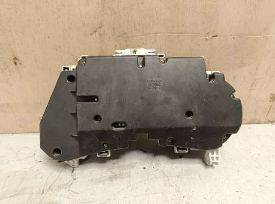 купить Приборная панель (Щиток) на Pontiac Vibe