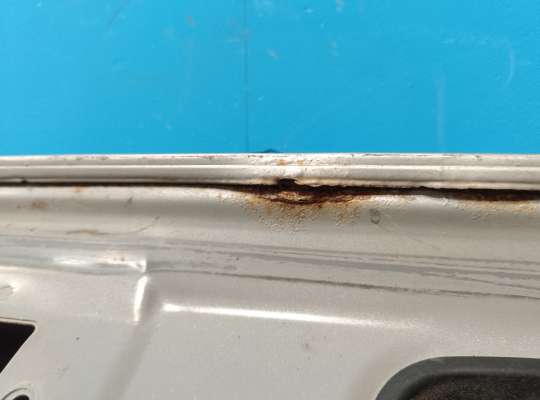 купить Крышка багажника на Pontiac Vibe