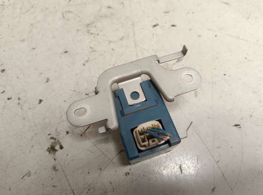 купить Реле стеклоочистителей на Pontiac Vibe