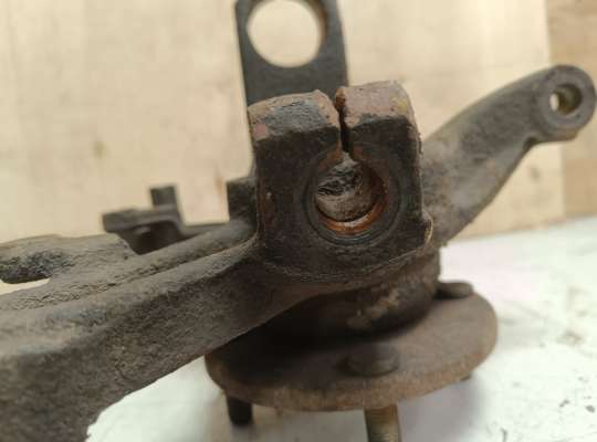 купить Кулак подвески на Ford Focus I