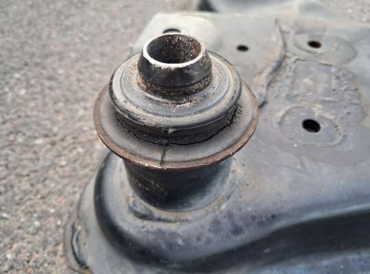 купить Балка на Nissan Qashqai I (J10)