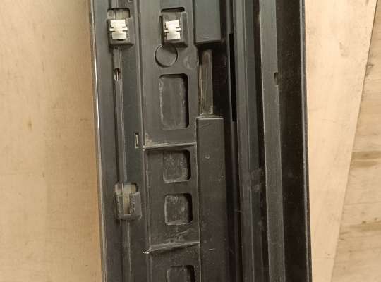 купить Накладка двери Volkswagen Touareg R-Line на Volkswagen Touareg II (7P)