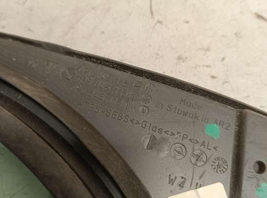 купить Стекло (форточка) боковой двери на Volkswagen Touareg II (7P)