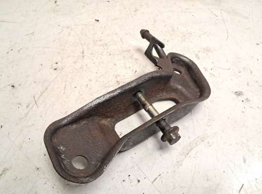 купить Кронштейн заднего рычага на Ford Mondeo III