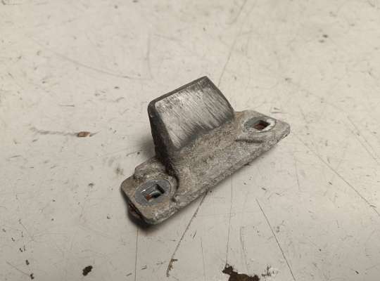 Купить Направляющая сдвижной двери на Renault Master III Направляющая сдвижной двери RN1552594 на Renault Master III