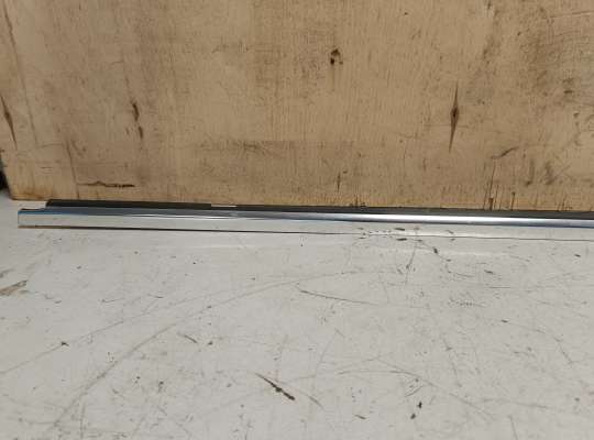 купить Молдинг стекла двери на Volkswagen Tiguan II