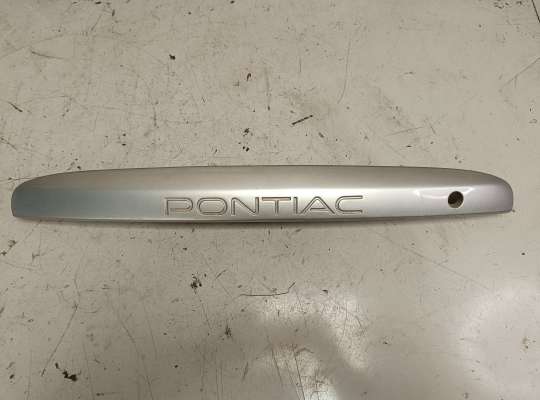 купить Планка подсветки номера на Pontiac Vibe