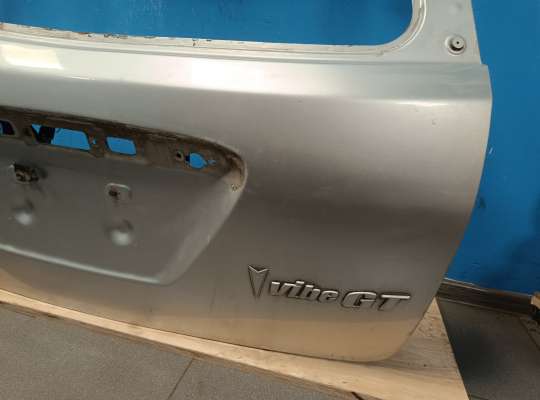 купить Крышка багажника на Pontiac Vibe