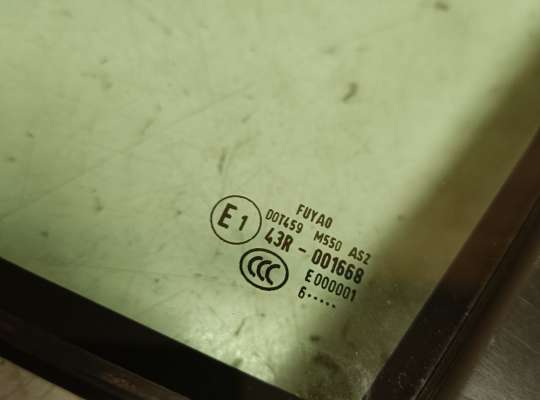 купить Стекло (форточка) боковой двери на Volkswagen Touareg II (7P)