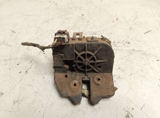 купить Замок багажника на Ford Focus I