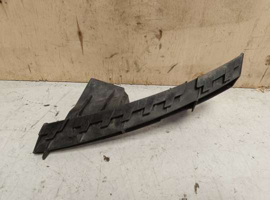 купить Кронштейн бампера на Audi Q7 (4L)