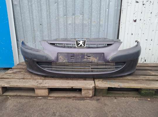 Бампер передний PG1028291 на Peugeot 307