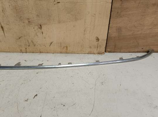 купить Молдинг решетки радиатора на Volkswagen Touareg II (7P)