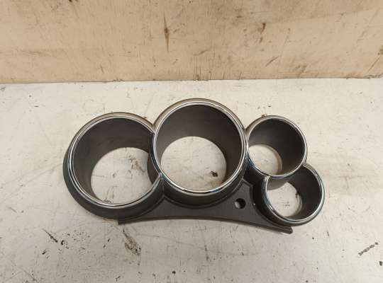 купить Накладка панели приборов на Pontiac Vibe