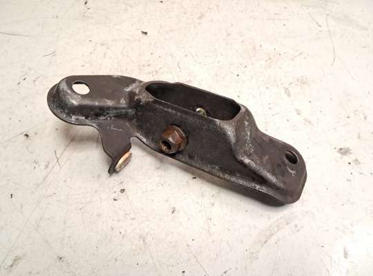 купить Кронштейн заднего рычага на Ford Mondeo III